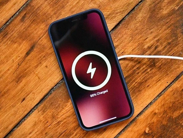 左云苹果手机维修分享iPhone 12可以随便充电吗 